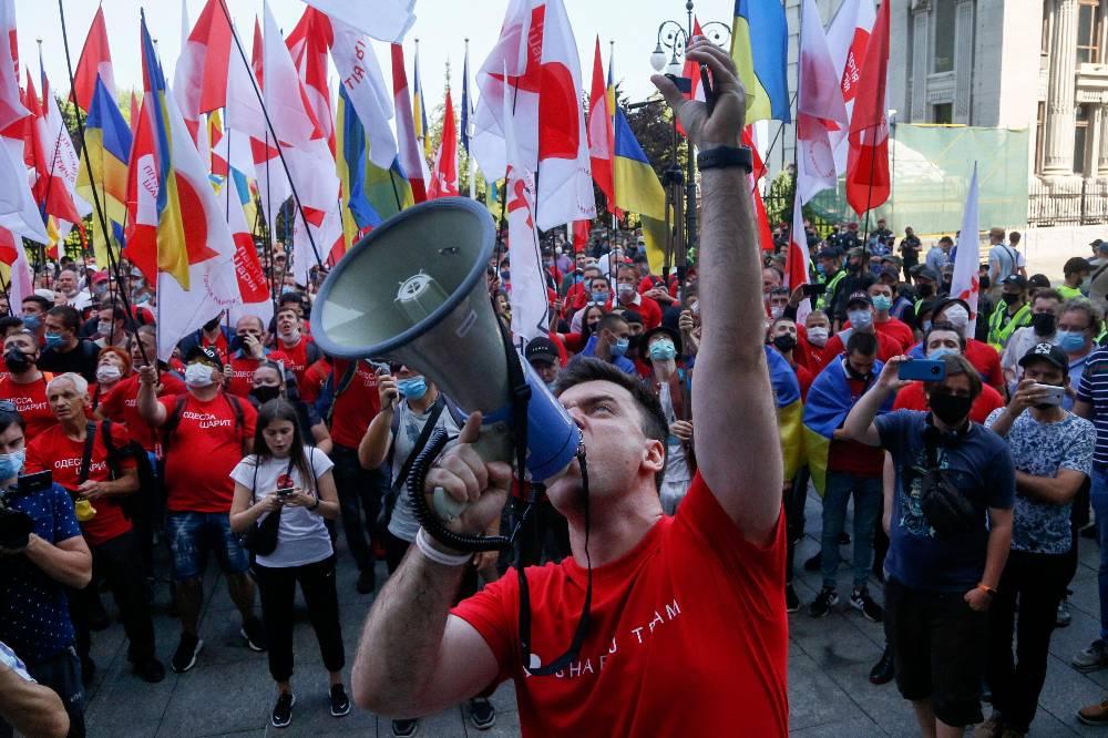 Митинг с требованием отставки президента Украины в Киеве. Фото © AP Photo / Efrem Lukatsky