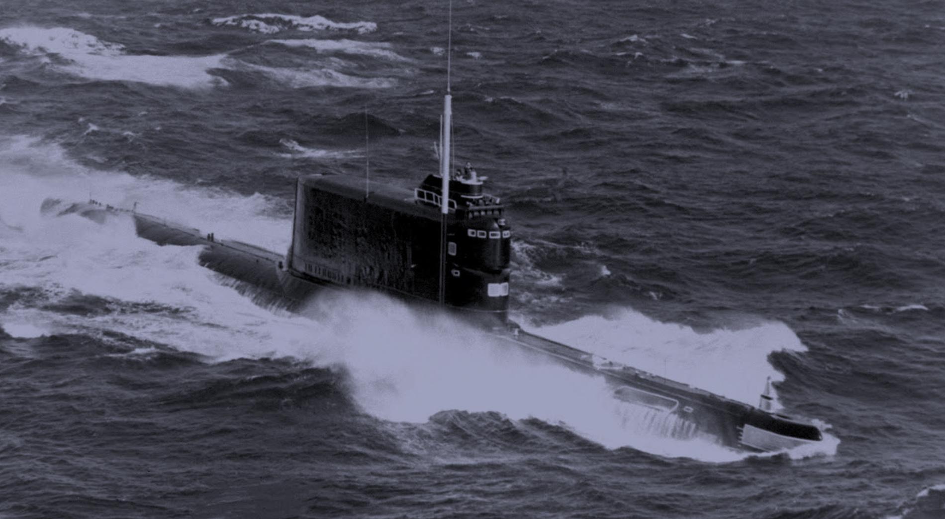Пл ка. К-129 подводная лодка. Подводная лодка СССР К-129. К-129 комсомолец. Гибель АПЛ К-129.