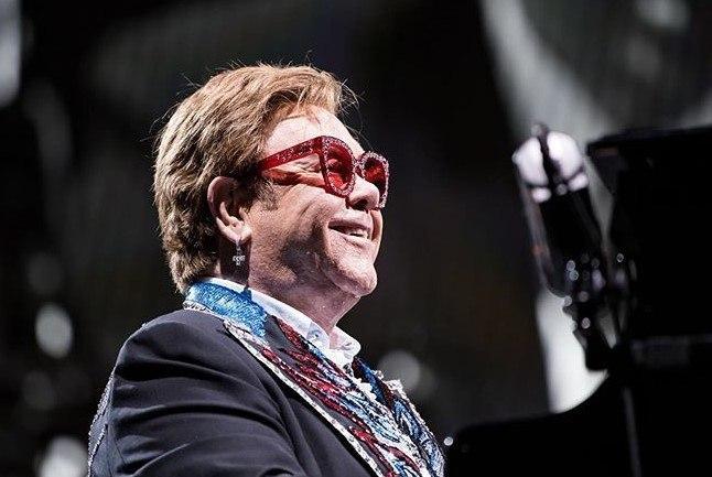 <p>Фото © Instagram/ <a href="https://www.instagram.com/p/B8-K5KFjxDC/" target="_blank" rel="noopener noreferrer">Elton John</a></p>