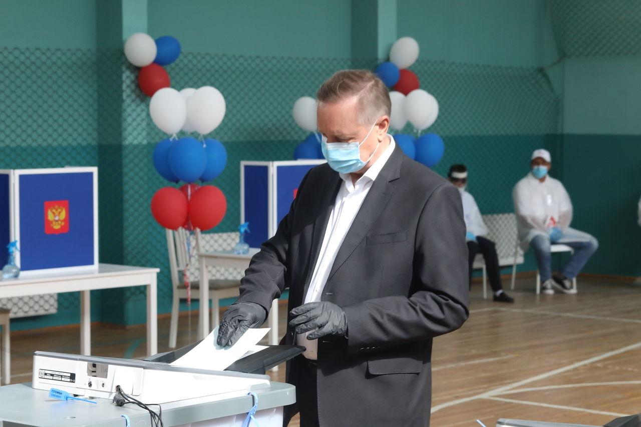 Глава Санкт-Петербурга Александр Беглов проголосовал по поправкам к конституции
