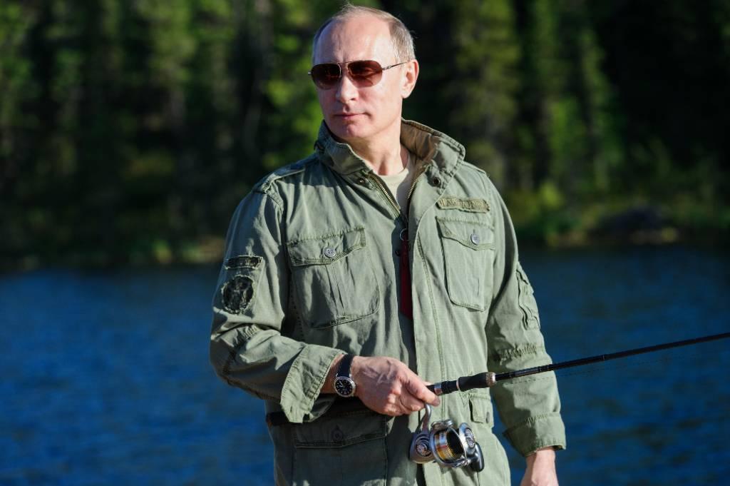 Путин поздравил российских рыбаков с их праздником
