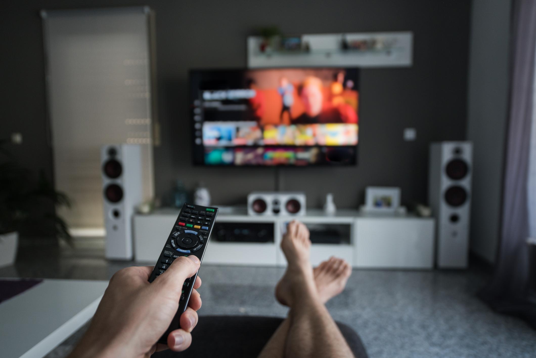 Покупка телевизора с высокими характеристиками и Smart TV не всегда доступн...