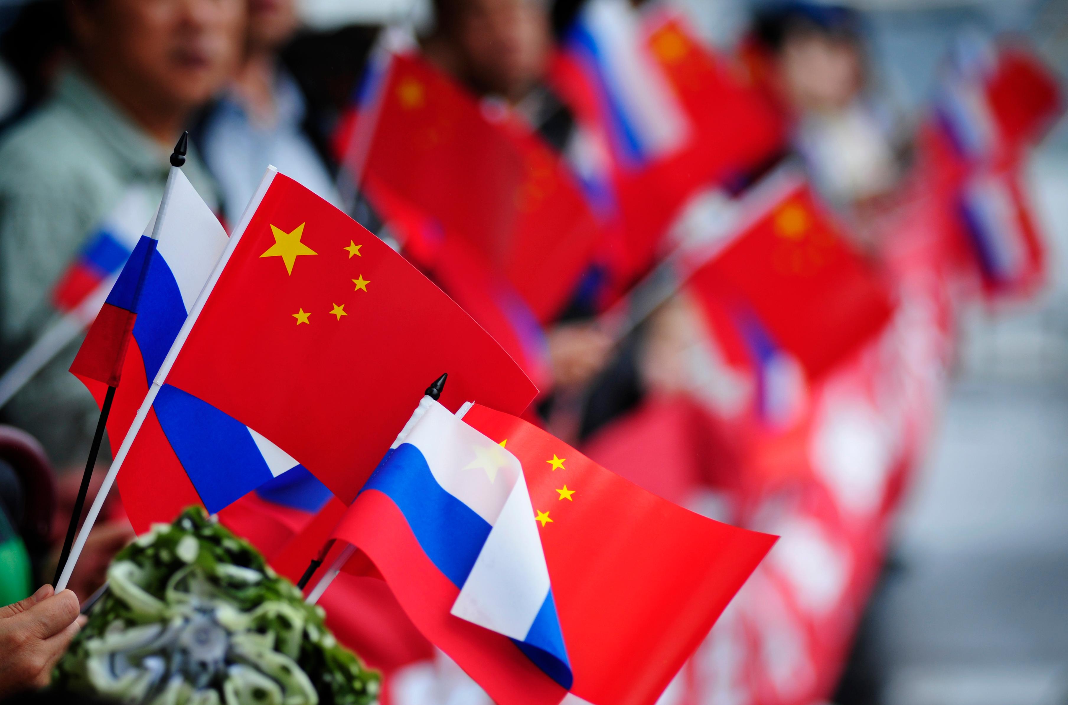 В МИД Китая назвали превосходным сотрудничество с Россией