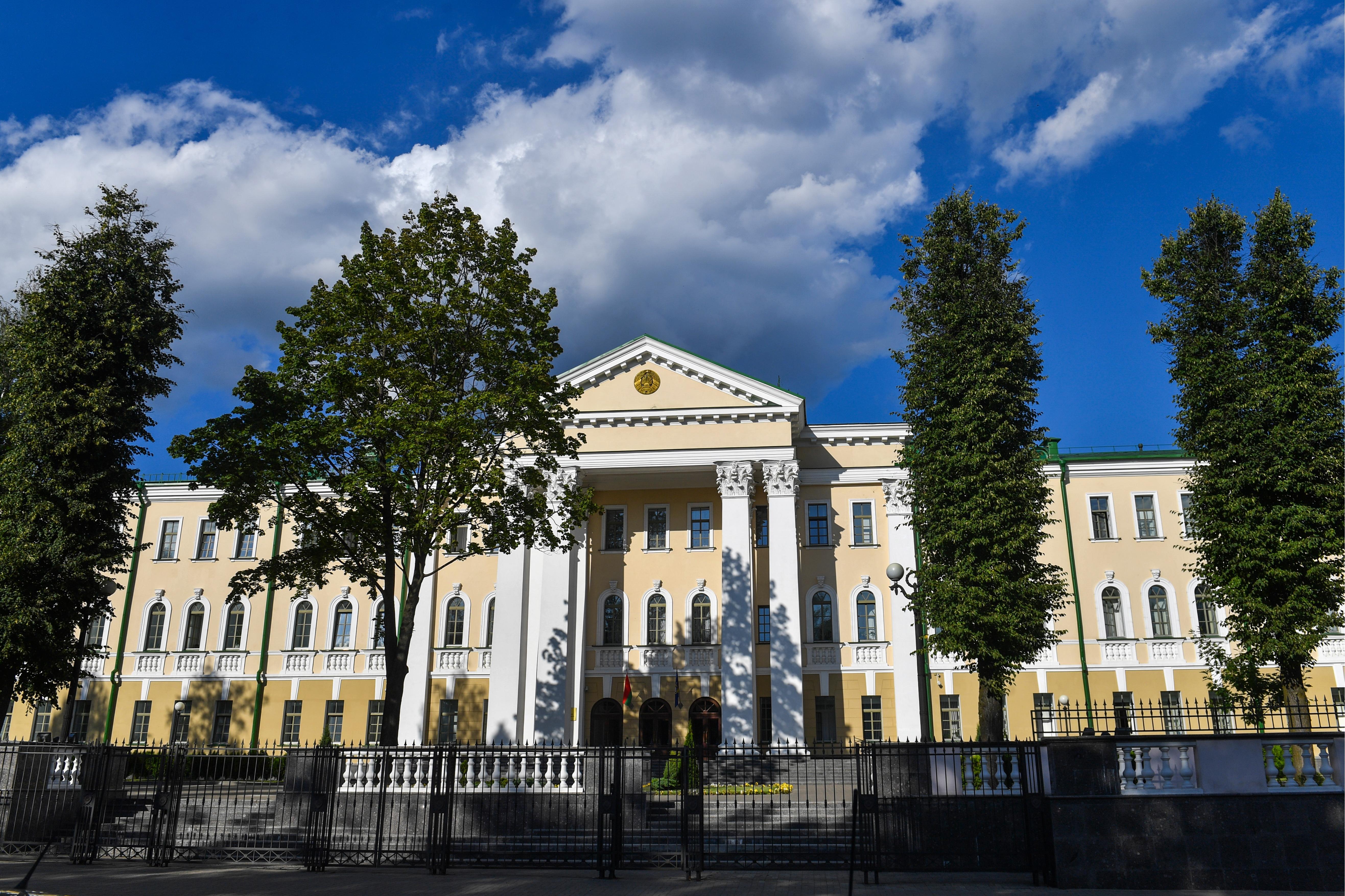 СК Белоруссии возбудил уголовные дела из-за давления на депутатов