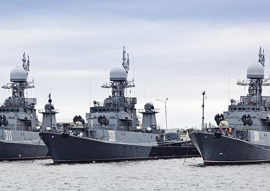 Российские военные спасли раненого иностранного моряка на Балтике