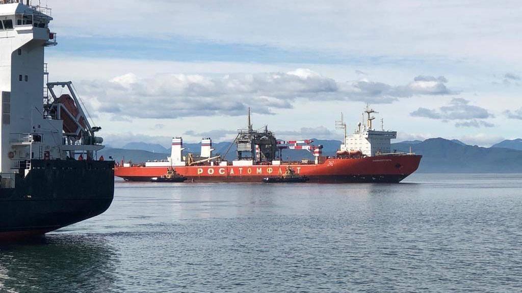 Уникальный торговый атомоход прибыл на Камчатку по Северному морскому пути