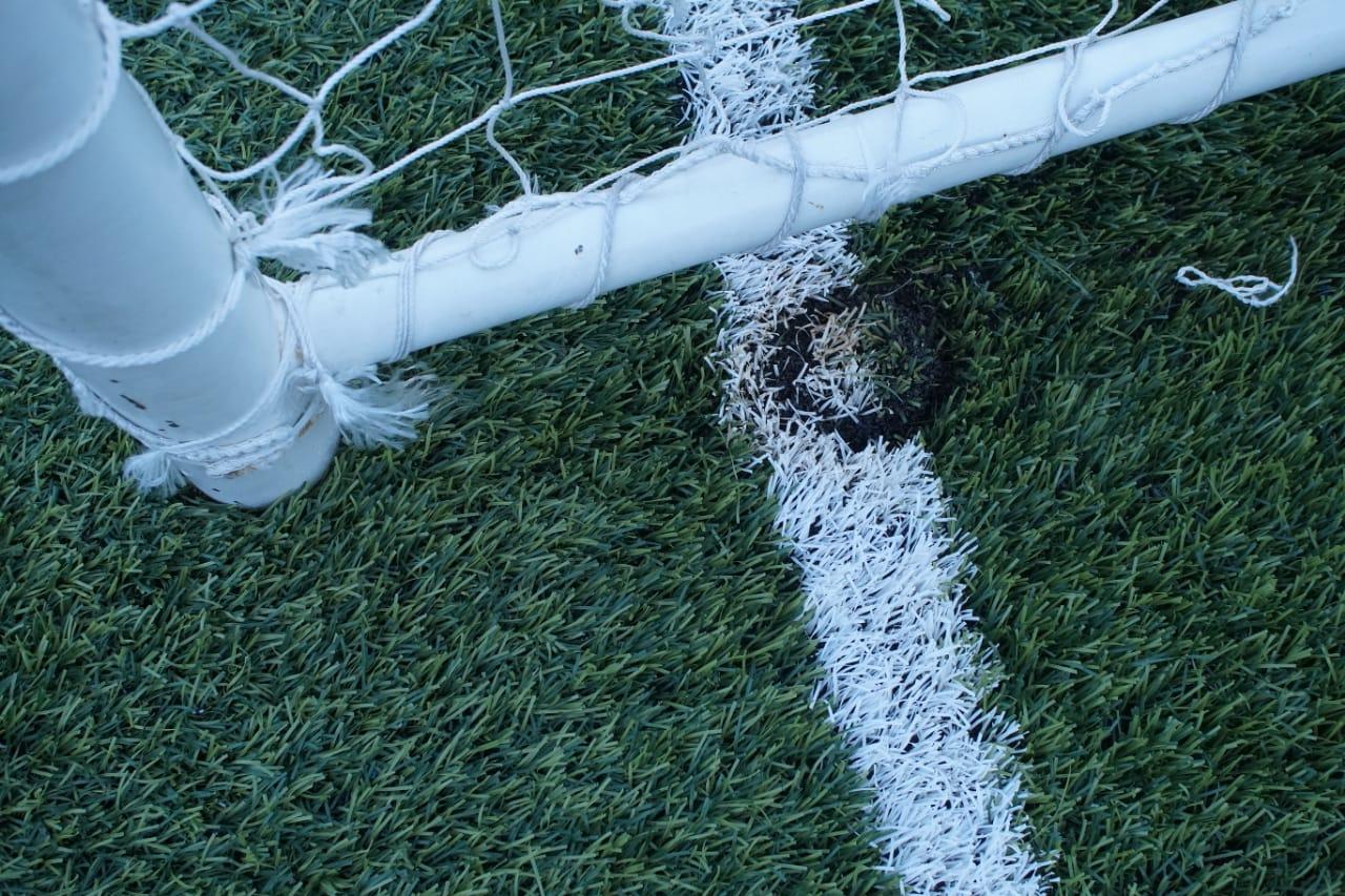 Подросток погиб под футбольными воротами на новой спортплощадке в Дагестане