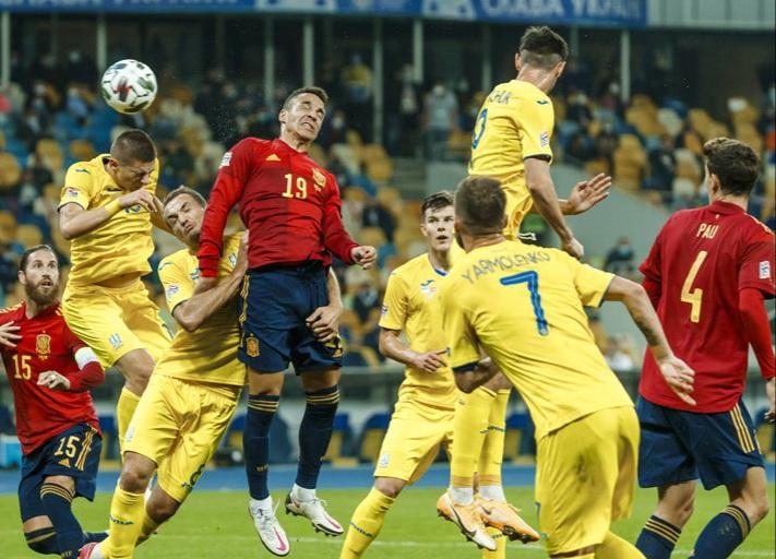 Сборная Украины после трёх поражений сенсационно победила дома Испанию