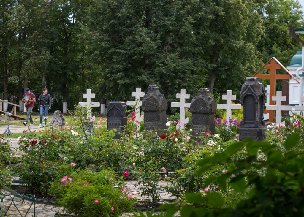 Ритуальщики Томска попросили губернатора заменить Хэллоуин на "день гробовщика"
