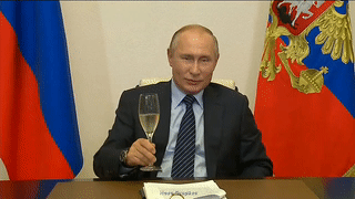 И хоть рабочий день ещё не закончился". Путин поднял бокал за здоровье  юбиляра Михалкова