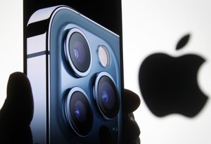 Охота за "яблоком". Сколько стоит новый iPhone в разных странах
