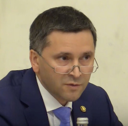 <p>Мы уже разговаривали и с командой Кусто, которая уже участвовала в нашей совместной работе, они готовы принять участие. Предлагаем разработать комплексную научную программу по изучению акватории Камчатки, включая проведение масштабной экспедиции. Считаем целесообразным сделать это в следующем году</p>