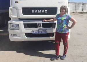 Учительница из Орловской области бросила школу спустя 30 лет, чтобы стать дальнобойщиком