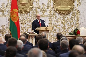 "Это моя клятва". Лукашенко дал слово, что будет решать все вопросы так, как пожелает народ