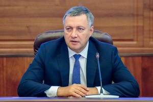 Заразившегося CoViD-19 губернатора Иркутской области Игоря Кобзева госпитализировали