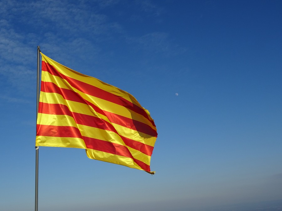 Флаг Каталонии. Фото © Pixabay