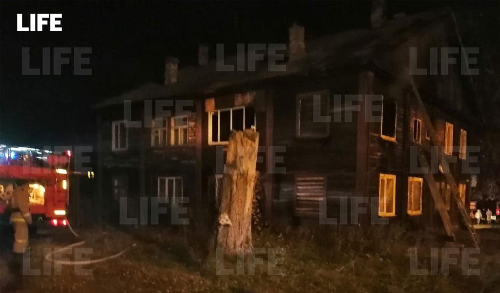 Фотографии с места происшествия в редакцию Лайфа прислал гражданский журналист через приложение LiveCorr (доступно на Android и iOS)