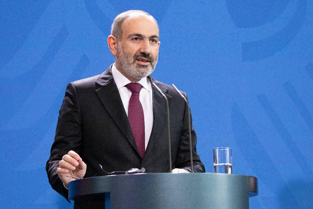 Пашинян не исключил, что может быть поднят вопрос введения миротворцев России в Карабах
