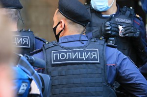 В Татарстане подросток напал на полицейских с ножом и коктейлем Молотова. Его застрелили