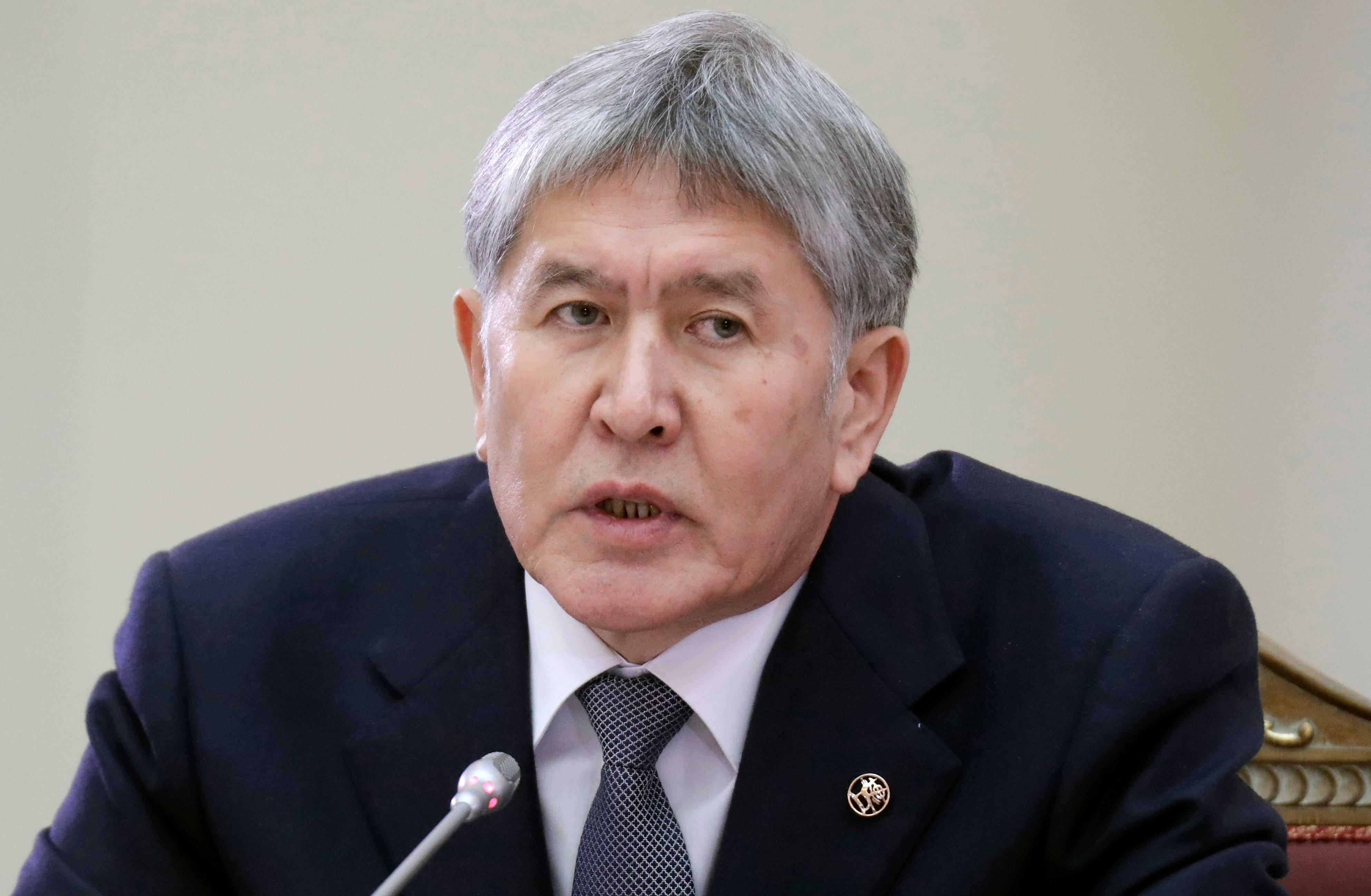 Экс-президент Киргизии Алмазбек Атамбаев освобождён митингующими из СИЗО