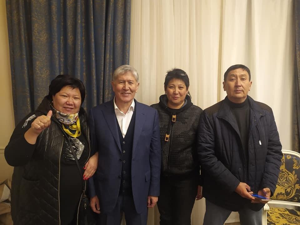 В Бишкеке освободили из СИЗО Алмазбека Атамбаева и его соратников:  Яндекс.Новости