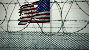 В США усиливают меры безопасности в тюрьмах перед инаугурацией Байдена
