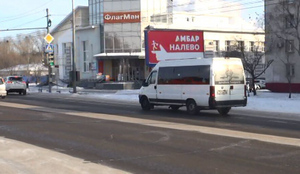 В Хабаровске задержали водителя маршрутки, который отобрал у школьницы шапку за оплату проезда