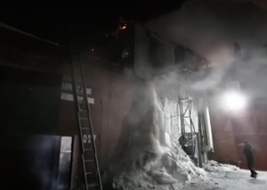 Четыре человека погибли во время пожара в гаражном комплексе в Новосибирске