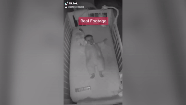 Пугающие кадры с видеоняни показали, почему нельзя ничего оставлять в кроватке младенца