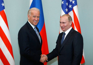 В Белом доме заявили, что пока в планах нет телефонного разговора между Байденом и Путиным