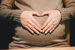 Эксперт ВОЗ объяснила, как скоро после прививки от ковида можно планировать беременность