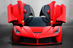 Богатые тоже плачут? В Москве продают Ferrari за четверть миллиарда рублей