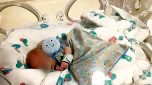 Родившийся без пульса младенец выжил после коронавируса, сепсиса и кишечной палочки