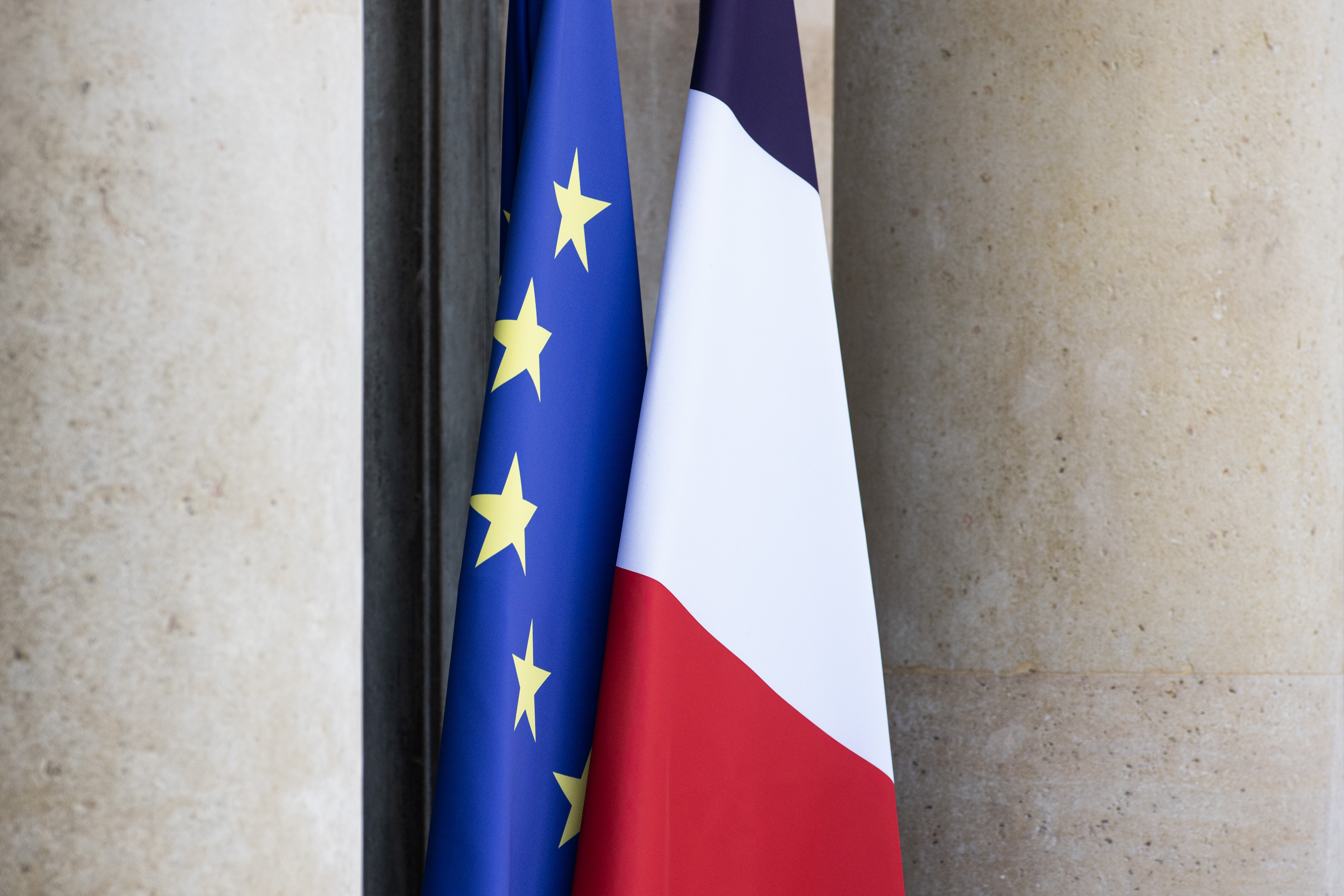 Франция закроет границу на въезд и выезд за пределы Евросоюза