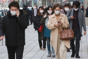 В Японии впервые выявили очаг заражения "британским" коронавирусом-мутантом