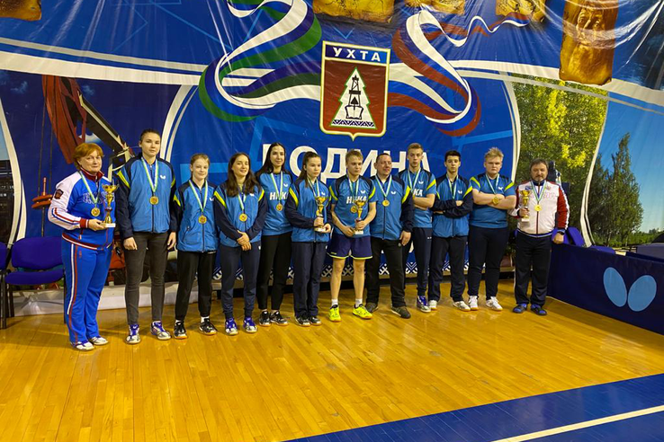Спортсмены из Ленобласти забрали всё золото на чемпионате СЗФО по настольному теннису