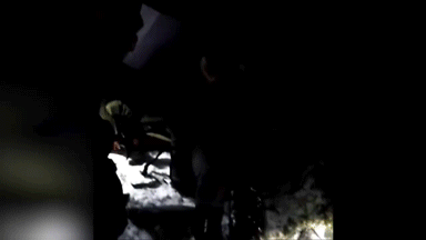 Сотрудники МЧС спасли туристку с переломом ноги в районе горы Ливадийская в Приморье — видео