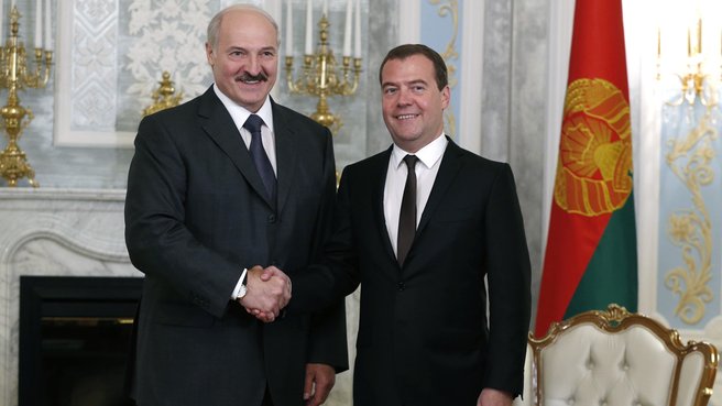Александр Лукашенко и Дмитрий Медведев. Фото © Правительство РФ