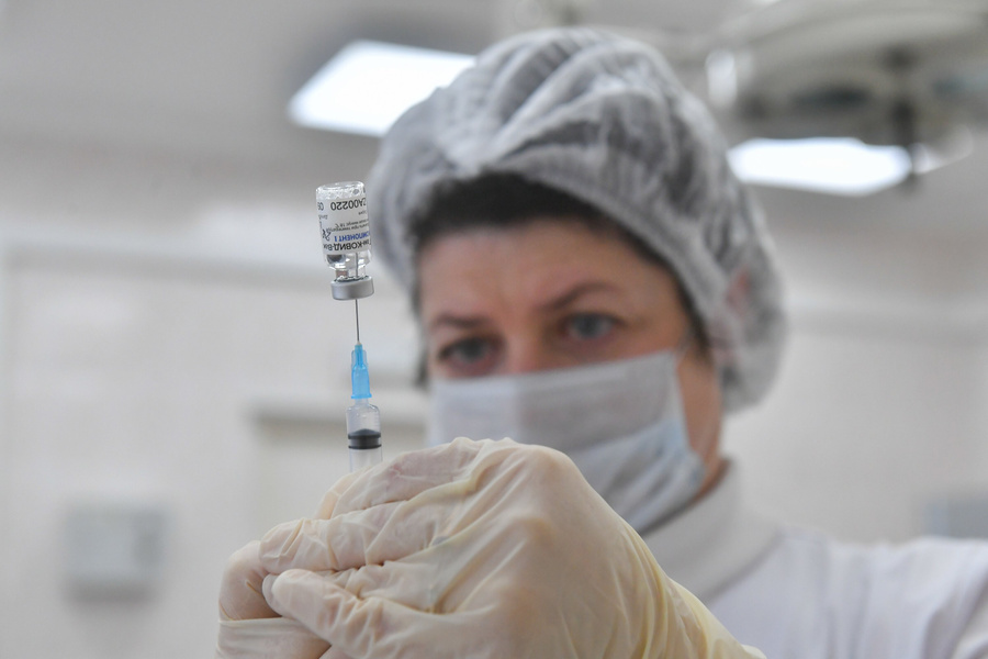 Более миллиона россиян привились от коронавируса вакциной 