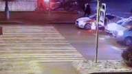 Чисто петербургское ДТП. Карета пыталась пролететь на красный, но врезалась в авто — видео