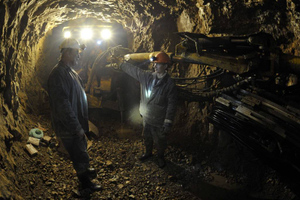 Двое горняков заблокированы под землёй после обрушения в золотодобывающей шахте на Камчатке