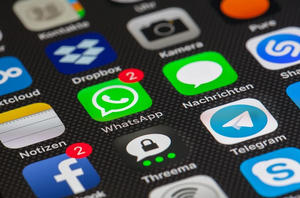 WhatsApp начнёт собирать персональные данные пользователей для Facebook