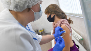 Чем привиться: сравниваем три российские вакцины от коронавируса