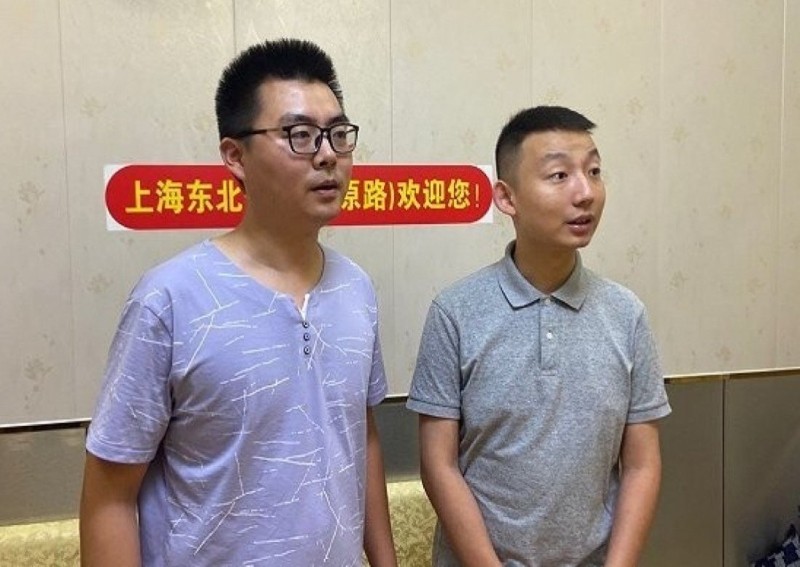 Слева — Го Вэй, справа — Яо Цэ. Фото © Yao Ce