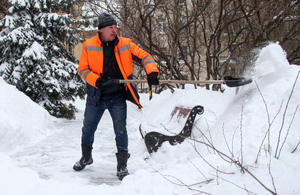 Власти Москвы планируют очистить город от снега за пять суток