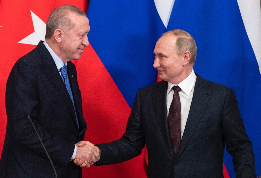 <p>Президент Турции Реджеп Тайип Эрдоган и президент России Владимир Путин. Фото © ТАСС / EPA / PAVEL GOLOVKIN</p>