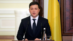 Зеленский поручил пересмотреть сценарии урегулирования конфликта в Донбассе