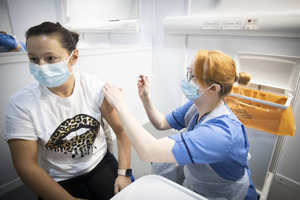 Главный терапевт России перечислила побочные эффекты после вакцинации