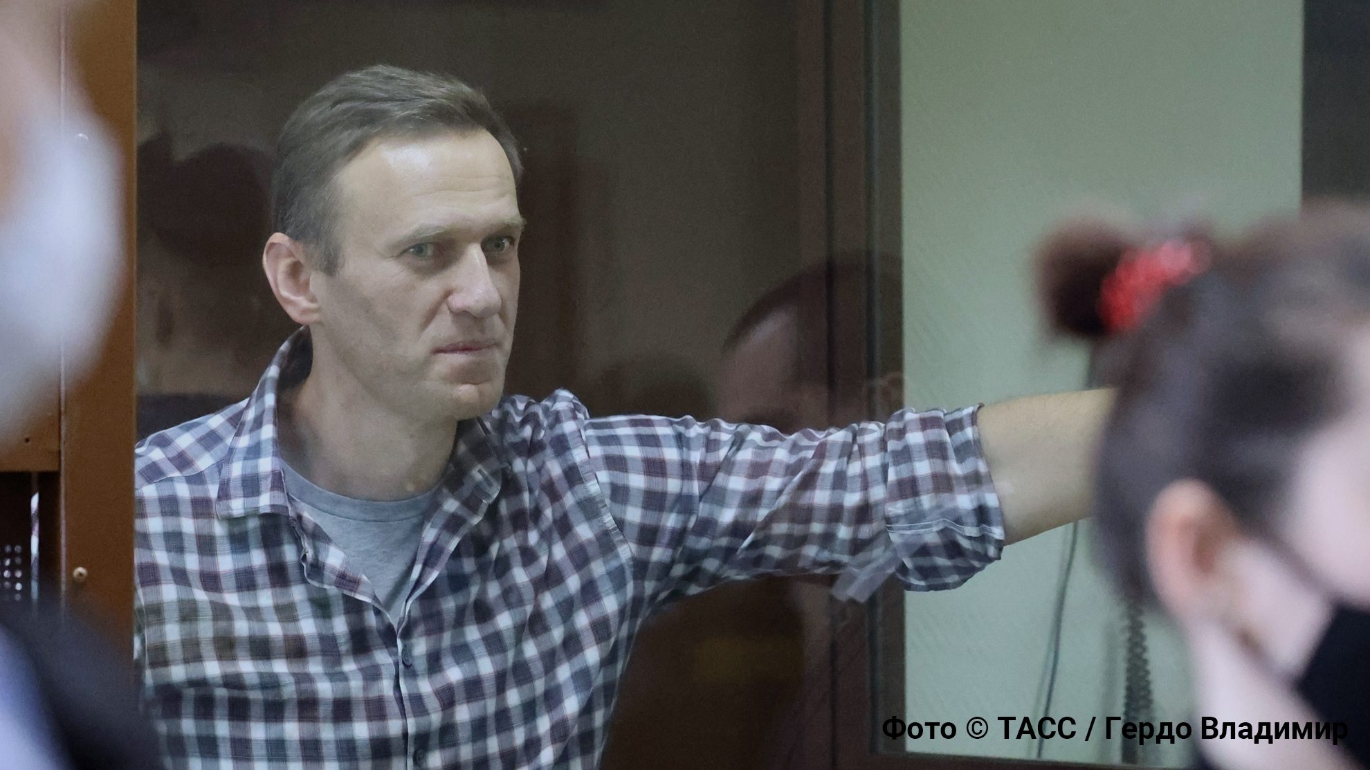 Кто такой навальный и за что умер. Навальный в суде. Навальный в суде 2022.