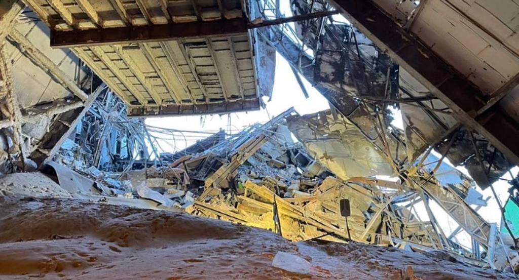 Под завалами рухнувшего фабричного цеха в Норильске находятся двое рабочих